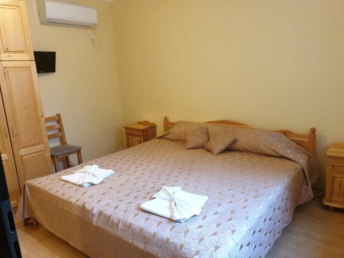 Къща За Гости Луксия Hotel Sukhache Bagian luar foto